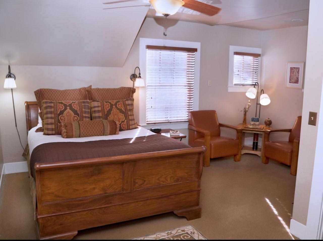 Lara House Bed And Breakfast Bend Esterno foto